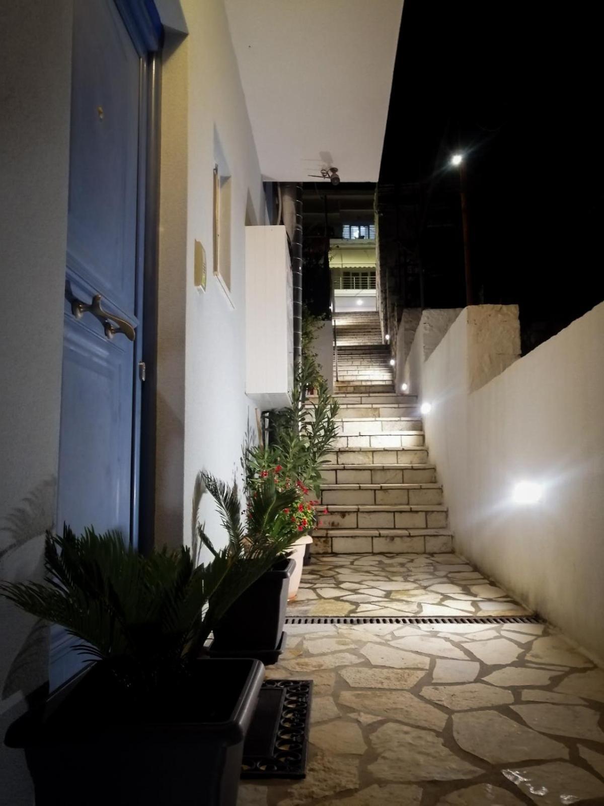 Anel Rooms Himare Esterno foto